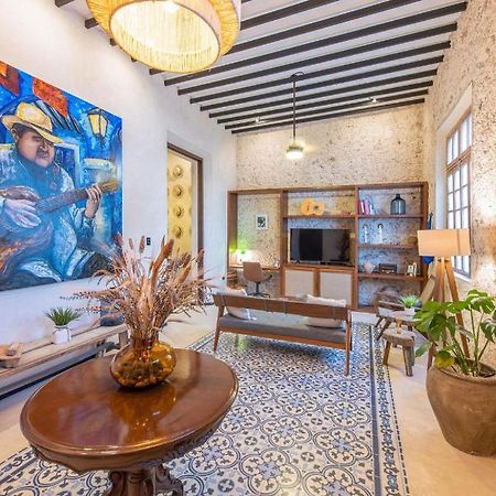 Casa Trova En Santa Lucia Centro, Мерида Екстериор снимка